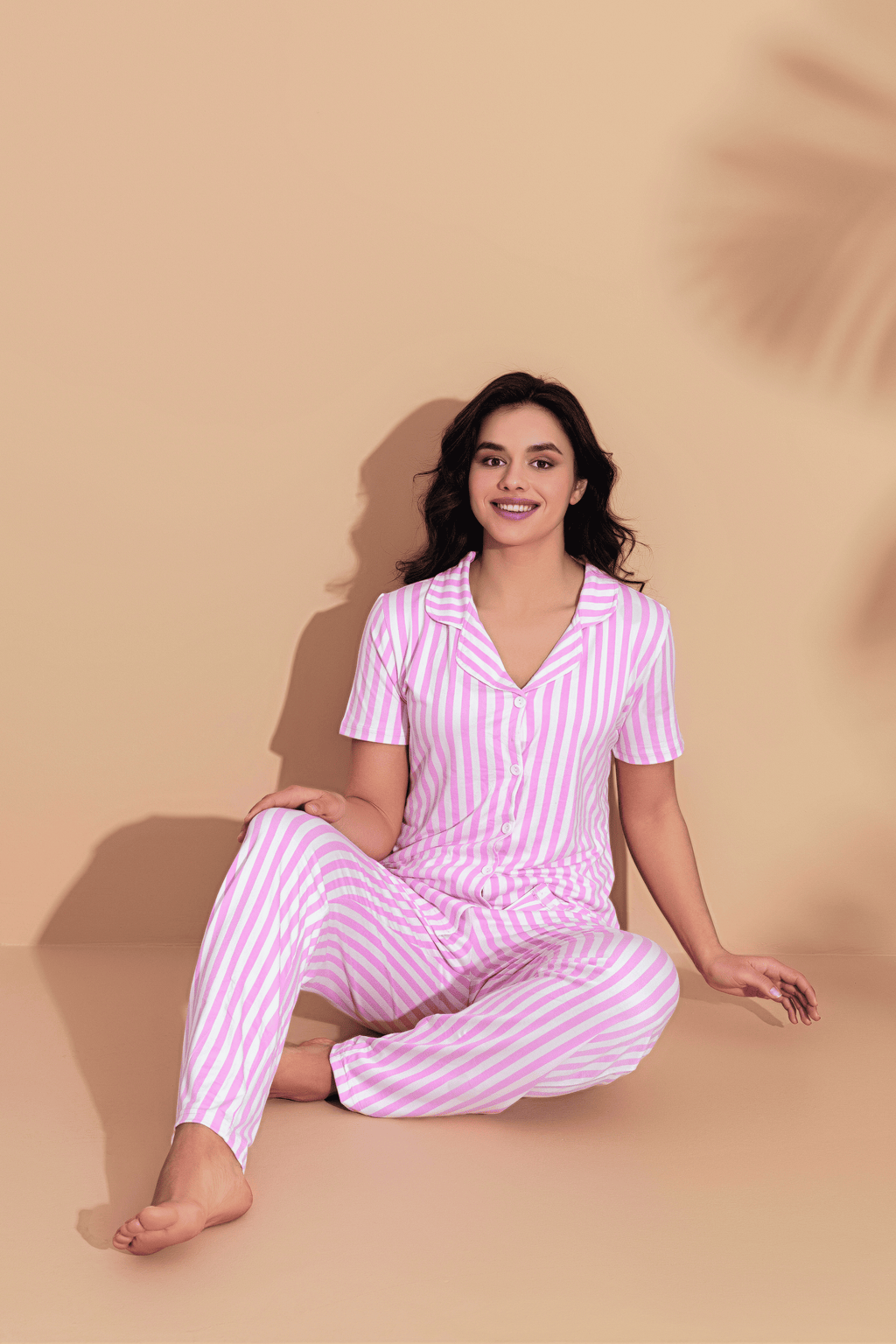 Kadın Pembe Çizgili Kısa Kol Gömlek Yaka Pijama Takımı