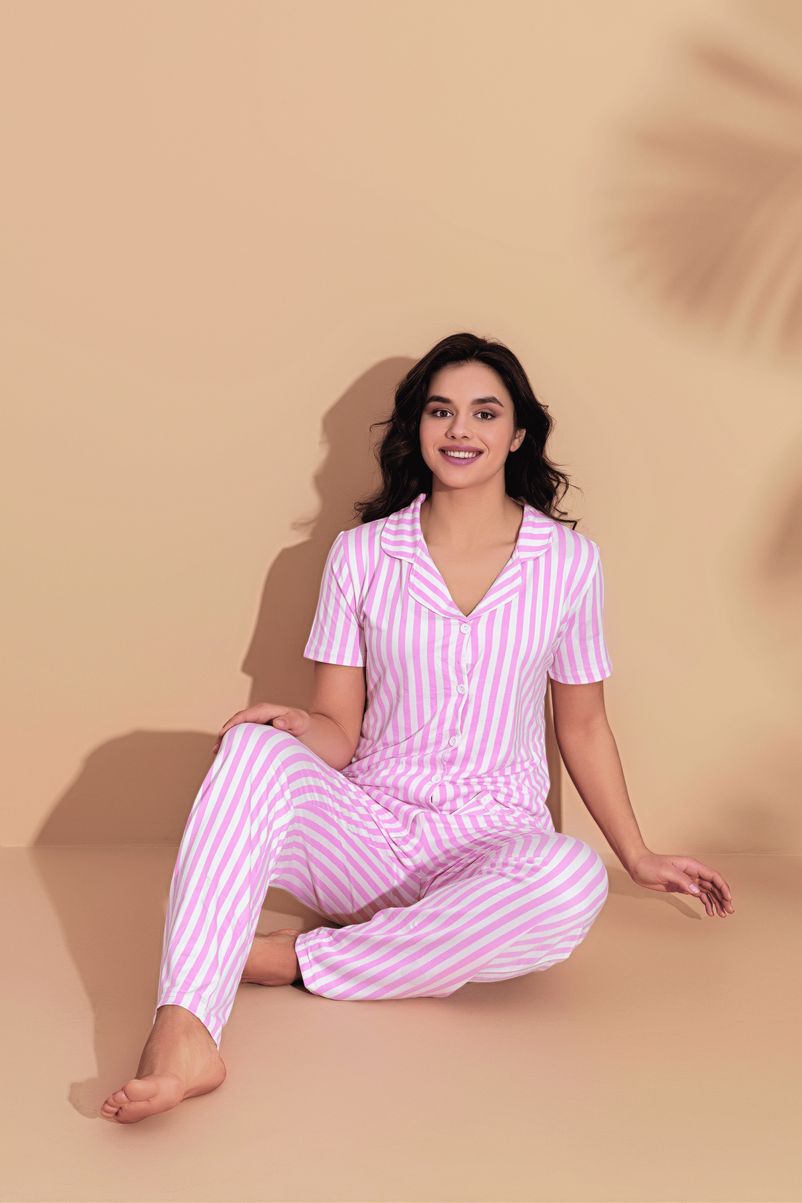 Kadın Pembe Çizgili Kısa Kol Gömlek Yaka Pijama Takımı