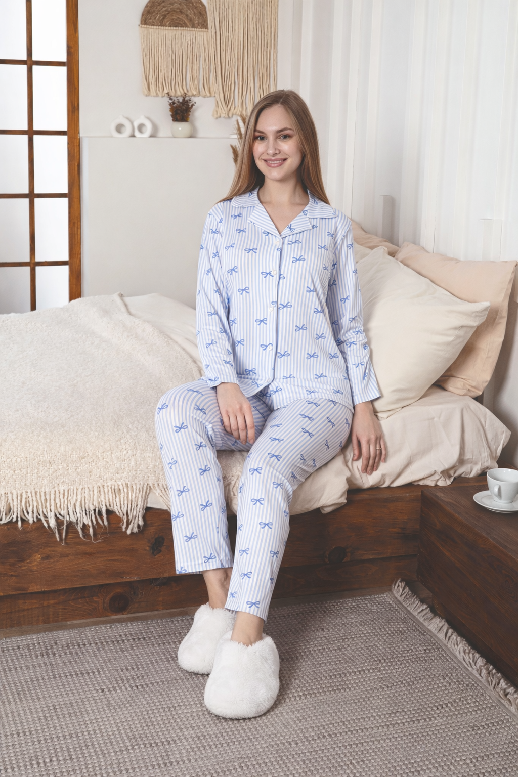 Kadın Mavi Çizgili Uzun Kol Fiyonk Desenli Gömlek Yaka Pijama Takımı