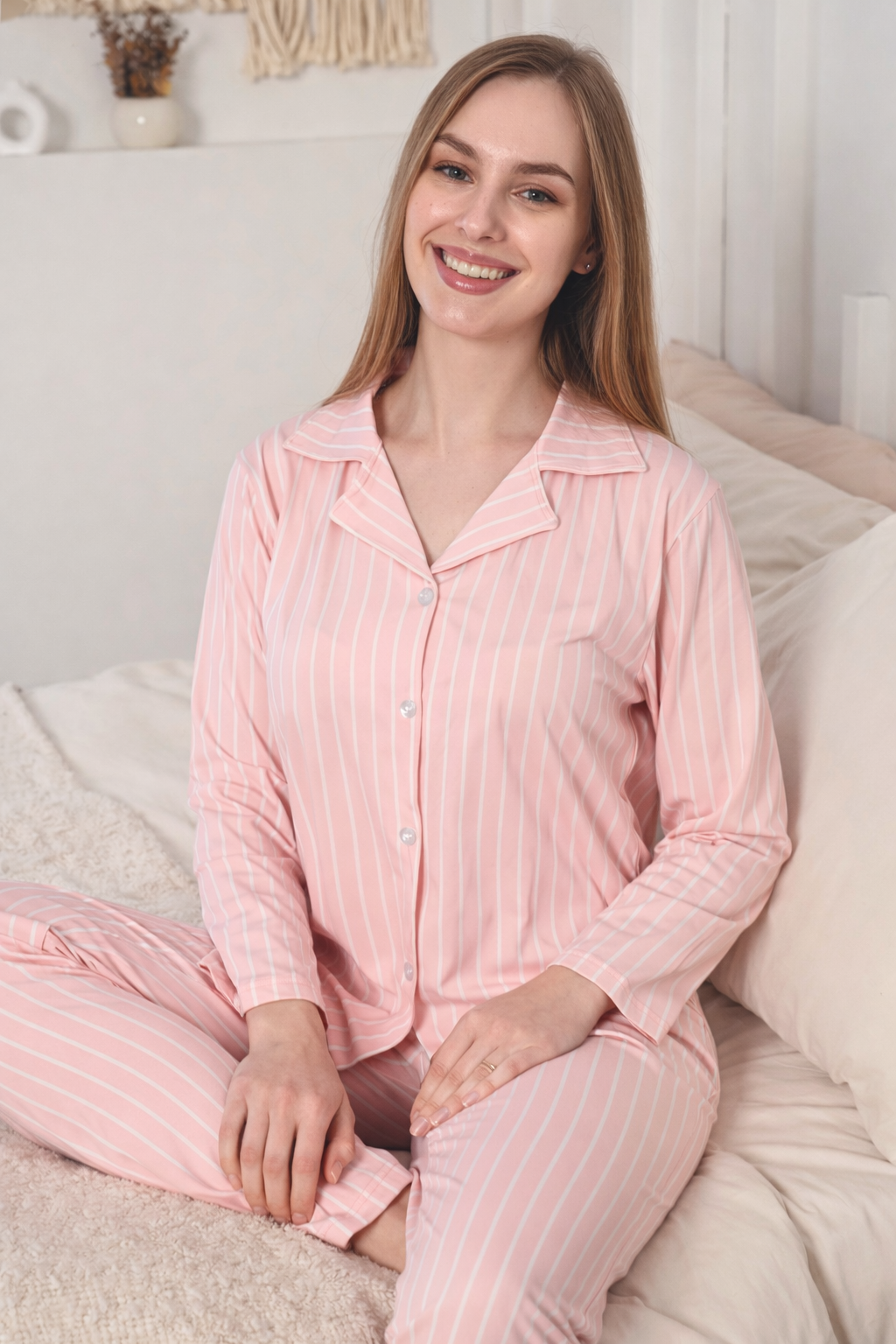 Kadın Pembe Çizgili Uzun Kol Gömlek Yaka Pijama Takımı