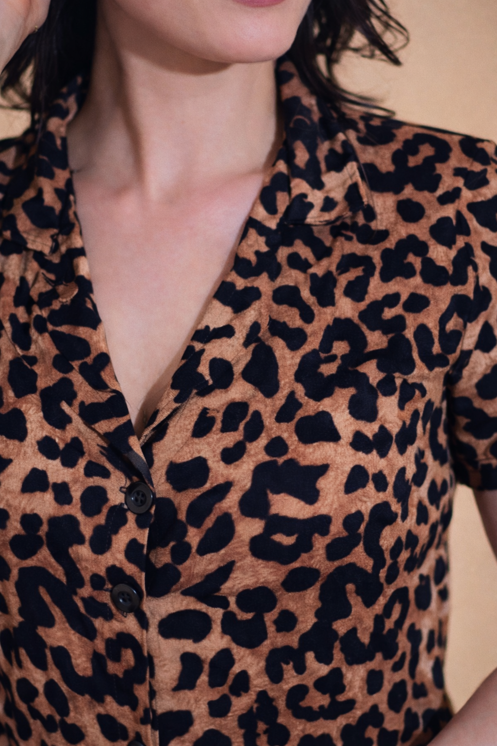 Kadın Leopar Desenli Kısa Kol Gömlek Yaka Pijama Takımı